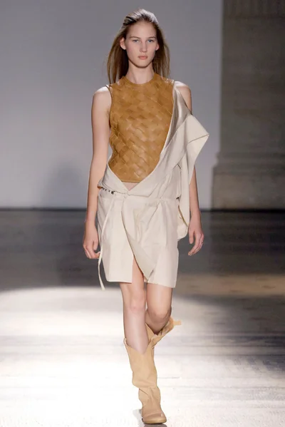 Look 9